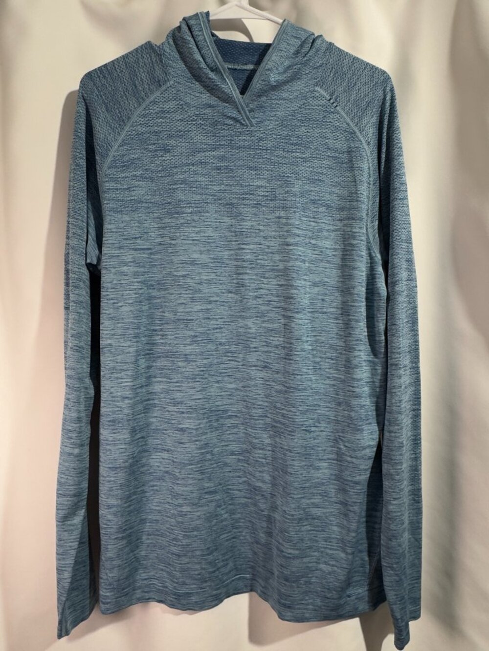 Lululemon Mens Metal Vent Tech Hoodie Size Large Performance Pullover Blue